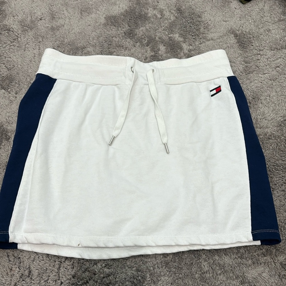 Cloth White Tommy Hilfiger Skirt!
